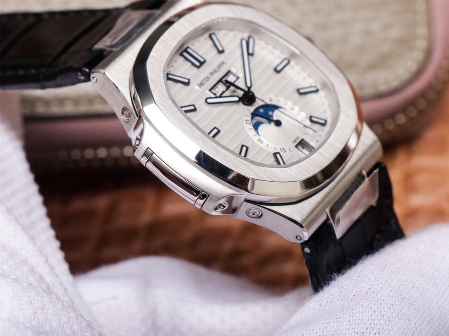 1:1 Superclone Patek Philippe Nautilus 5726/1A-010