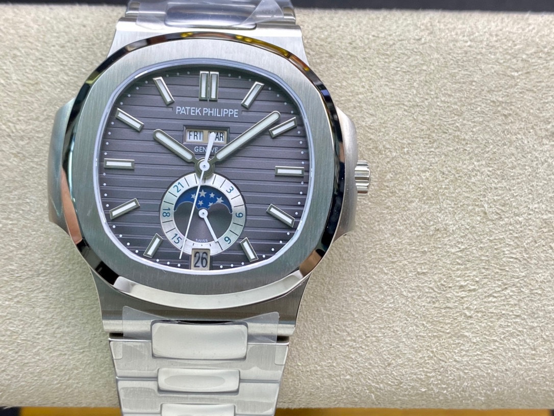 1:1 Superclone Patek Philippe Nautilus Annual Calendar 5726