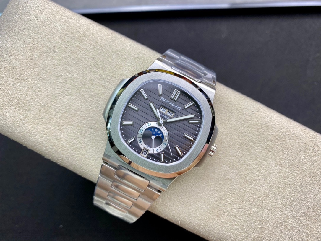 1:1 Superclone Patek Philippe Nautilus Annual Calendar 5726