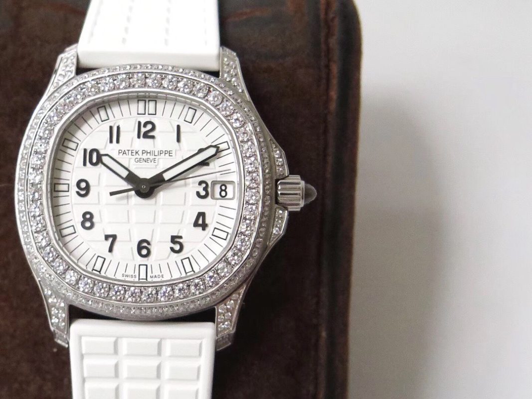 Patek Philippe Aquanaut with Diamonds Encrusted Casing-1:1 Superclone