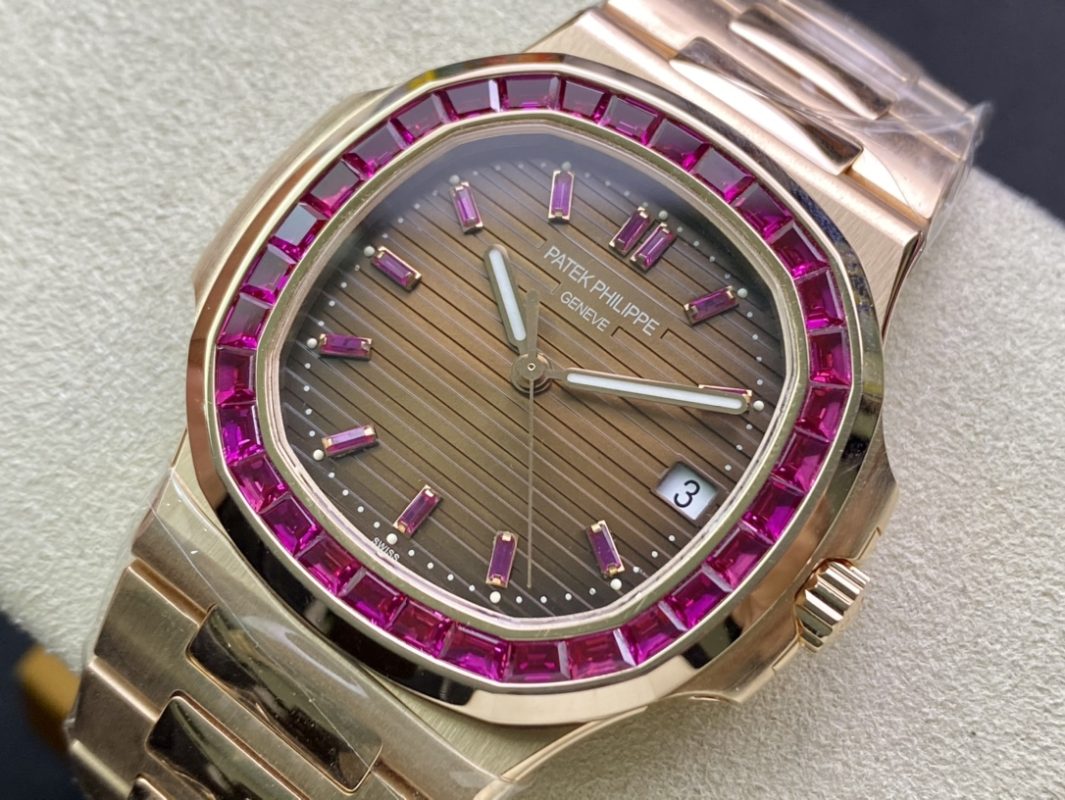 Patek Philippe Nautilus 5723 1:1 Superclone