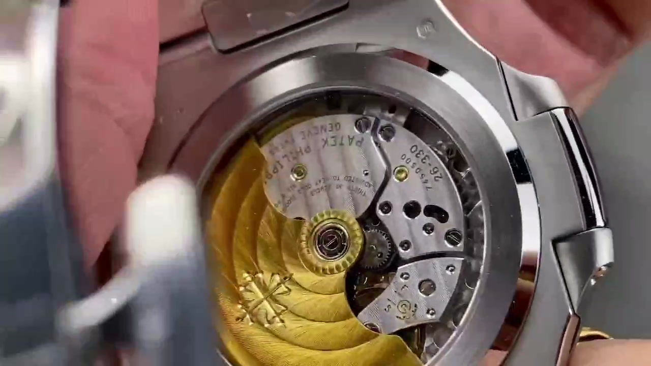 1:1 Superclone Patek Philippe 5811G Nautilus
