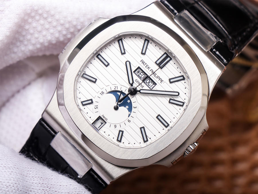 1:1 Superclone Patek Philippe Nautilus 5726/1A-010