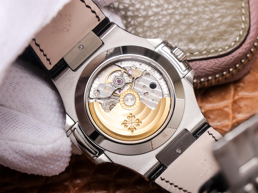 1:1 Superclone Patek Philippe Nautilus 5726/1A-010