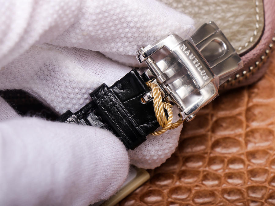 1:1 Superclone Patek Philippe Nautilus 5726/1A-010