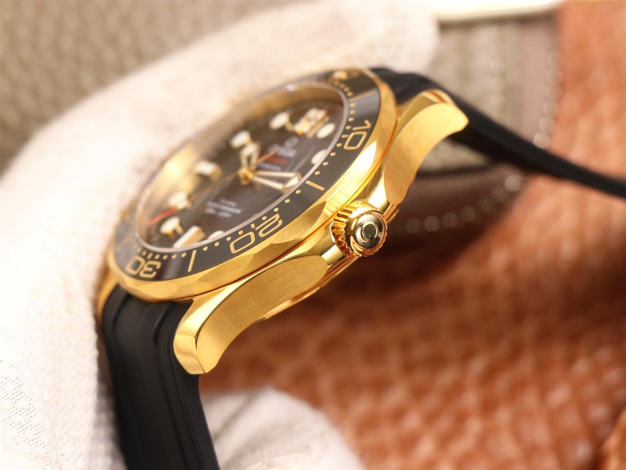 1:1 Superclone Omega Seamaster 300M Co-Axial Master 18K Gold