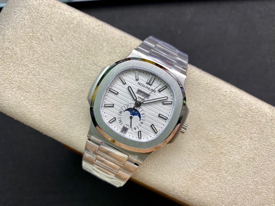 Patek Philippe Nautilus Annual Calendar 5726