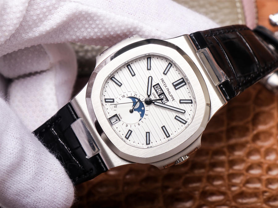 1:1 Superclone Patek Philippe Nautilus 5726/1A-010