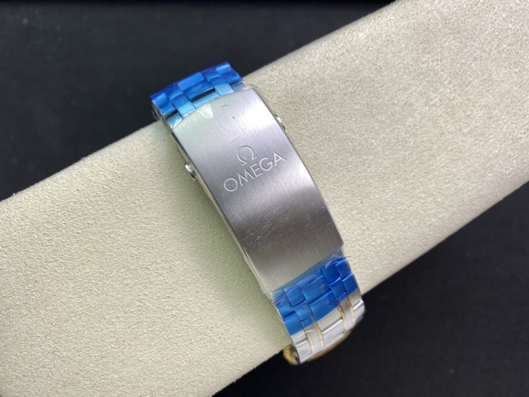 OMEGA Seamaster Diver 300M 42mm Blue Dial