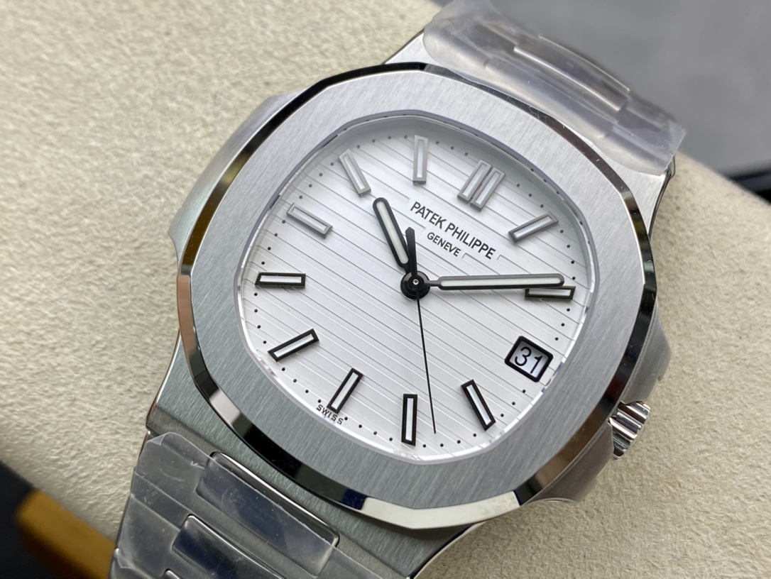 Patek Philippe 5811G Nautilus