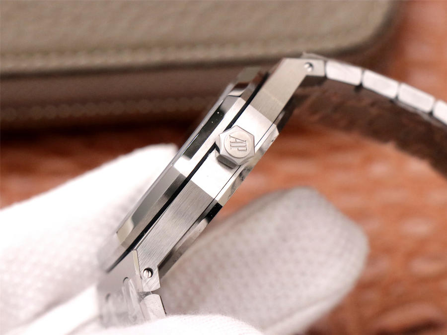 Audemars Piguet RO 15400 1:1 Superclone