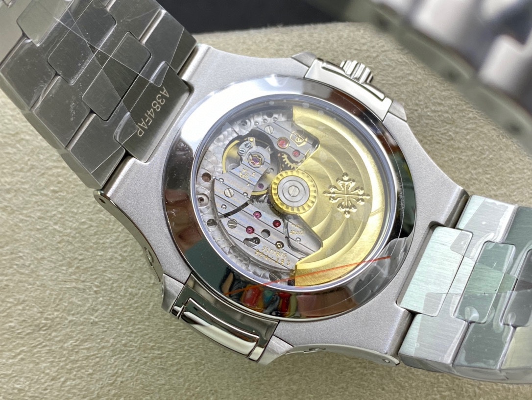 1:1 Superclone Patek Philippe Nautilus Annual Calendar 5726